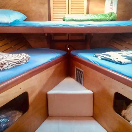 Hotel en barco Oceania Boat Tour