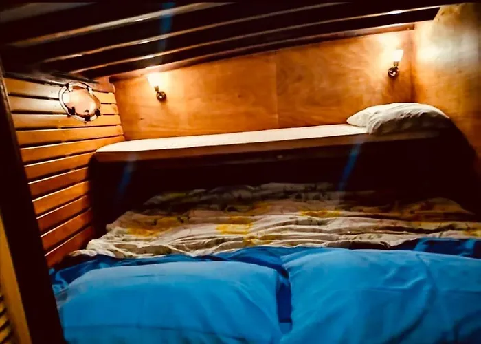 Oceania Boat Tour Botel *